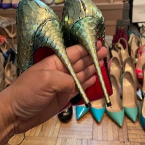 Christian louboutin so Kate